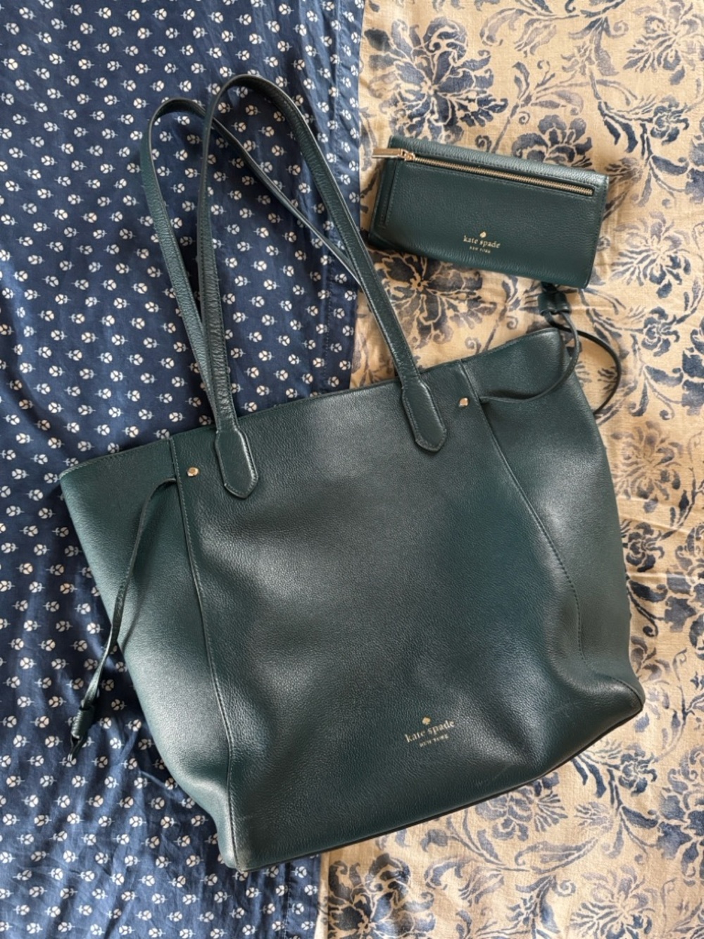 kate spade Marti Tote with Matching Wallet Clutch Peacock